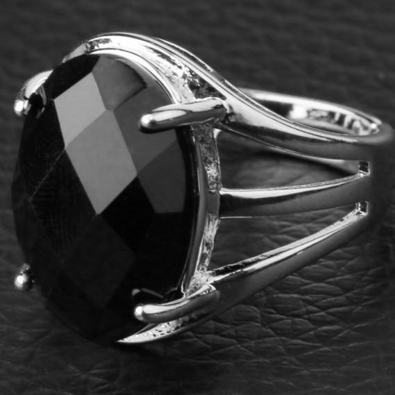 Vantra's Quartz Ring