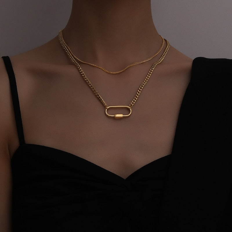 Marina's Oval Necklace Set